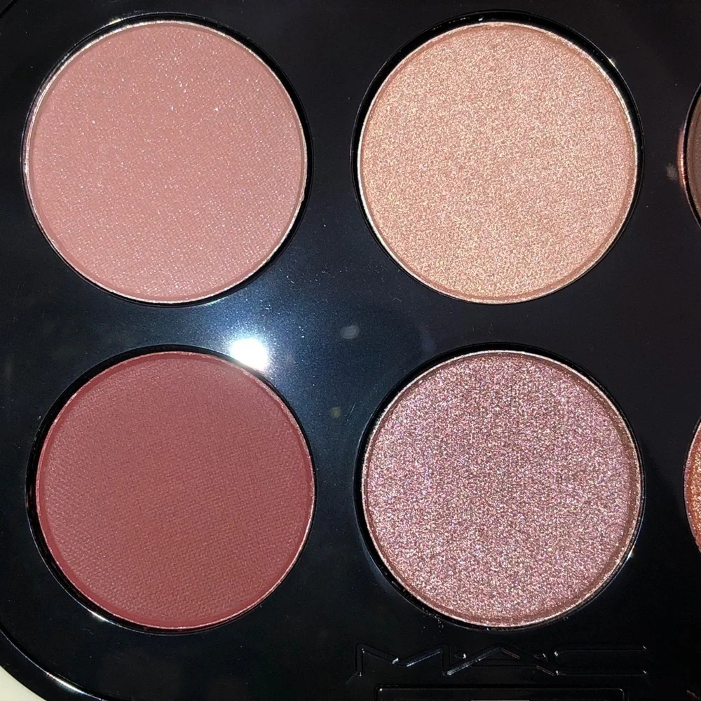 MAC Cosmetics mac connect